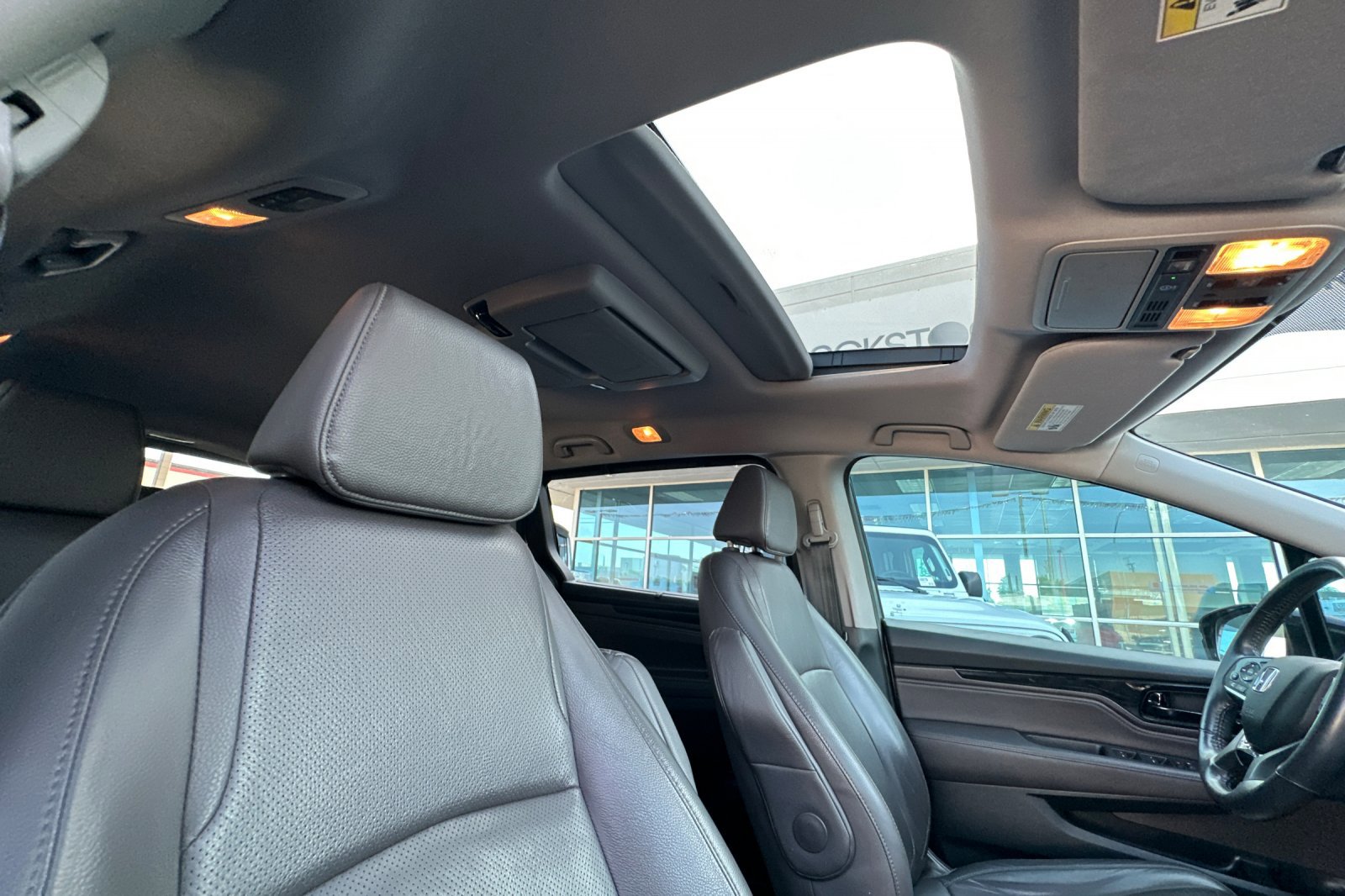 2020 Honda Odyssey Elite photo 16