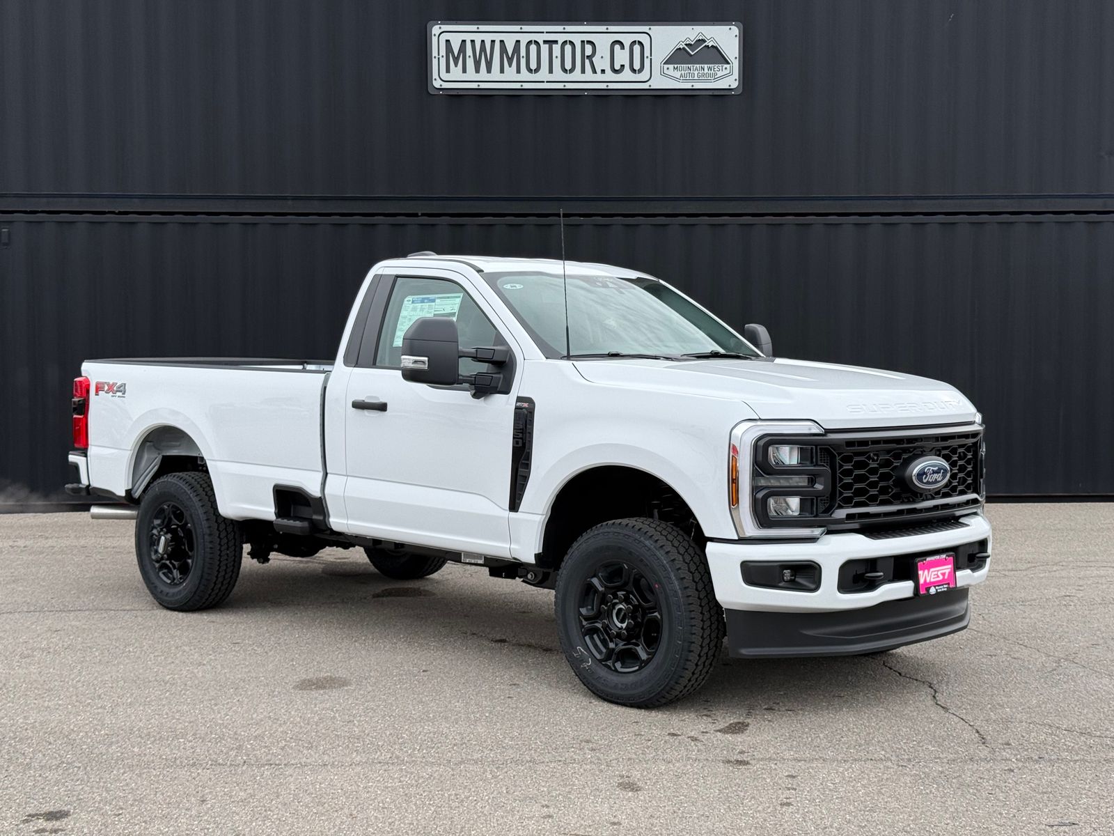 2026 Ford F-350 Super Duty XL's photo