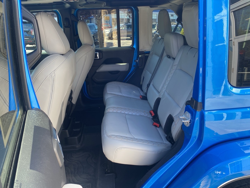 2023 Jeep Wrangler Altitude photo 6