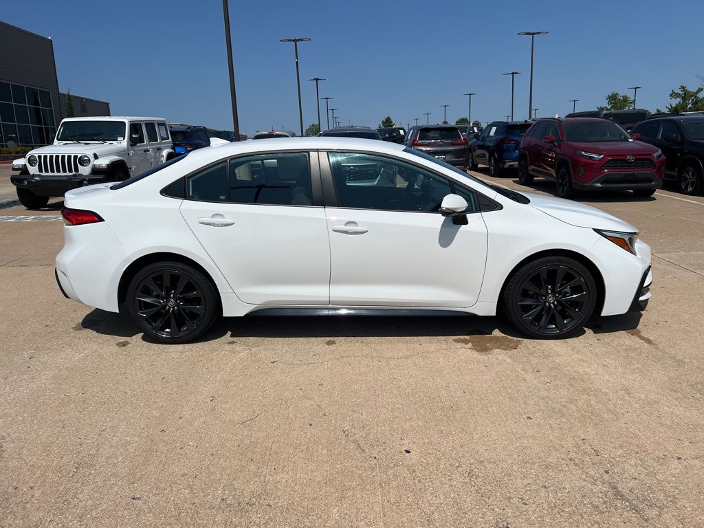 2024 Toyota Corolla SE photo 7