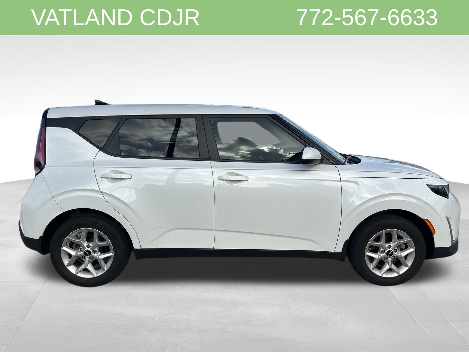 2023 Kia Soul LX photo 4