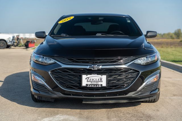 Used 2019 Chevrolet Malibu 1RS with VIN 1G1ZG5ST8KF217473 for sale in Sturtevant, WI