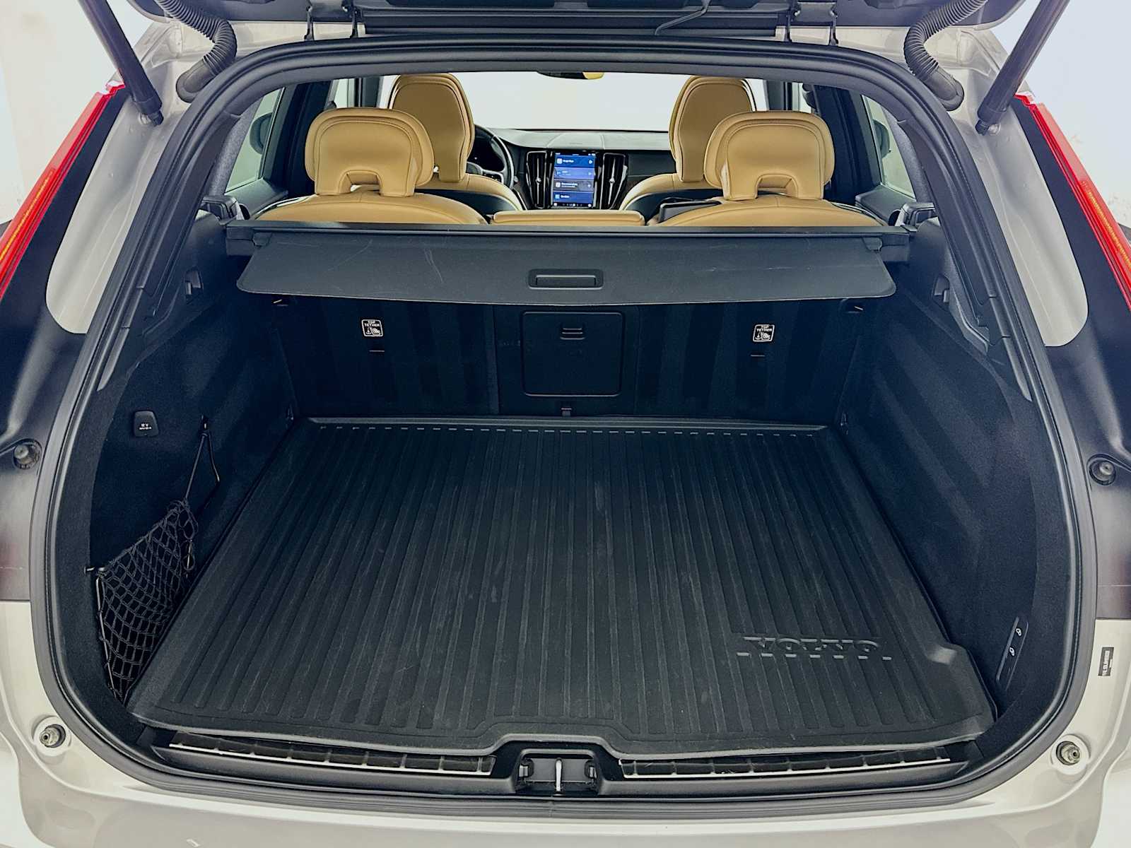 2022 Volvo XC60 Inscription photo 21
