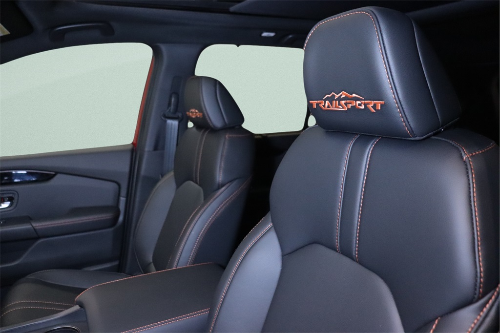 2025 Honda Pilot TrailSport photo 4