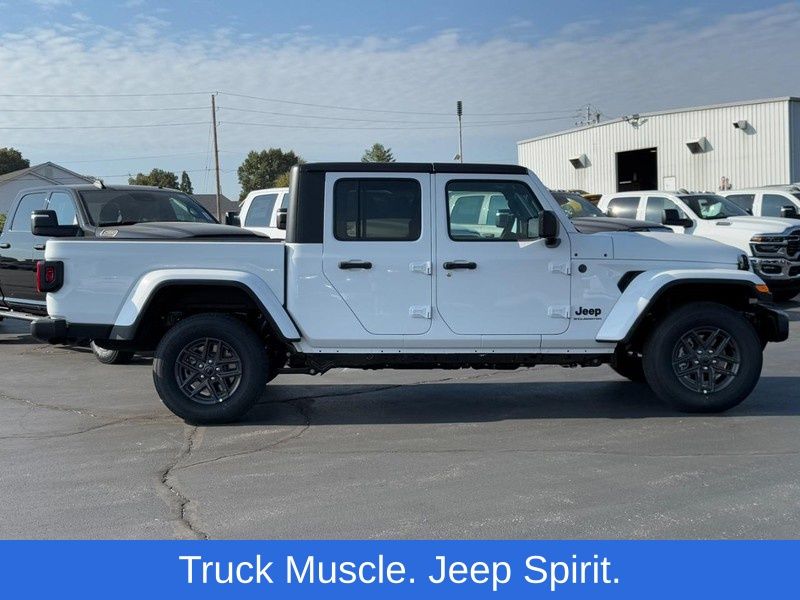2025 Jeep Gladiator Sport S photo 2