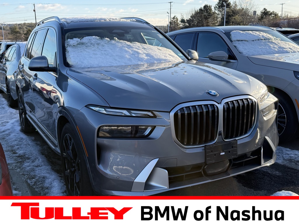 2023 BMW X7 40i's photo