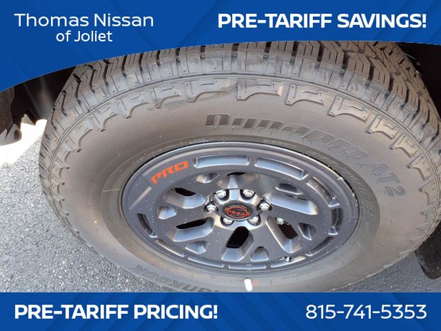 2025 Nissan Frontier PRO-4X photo 9