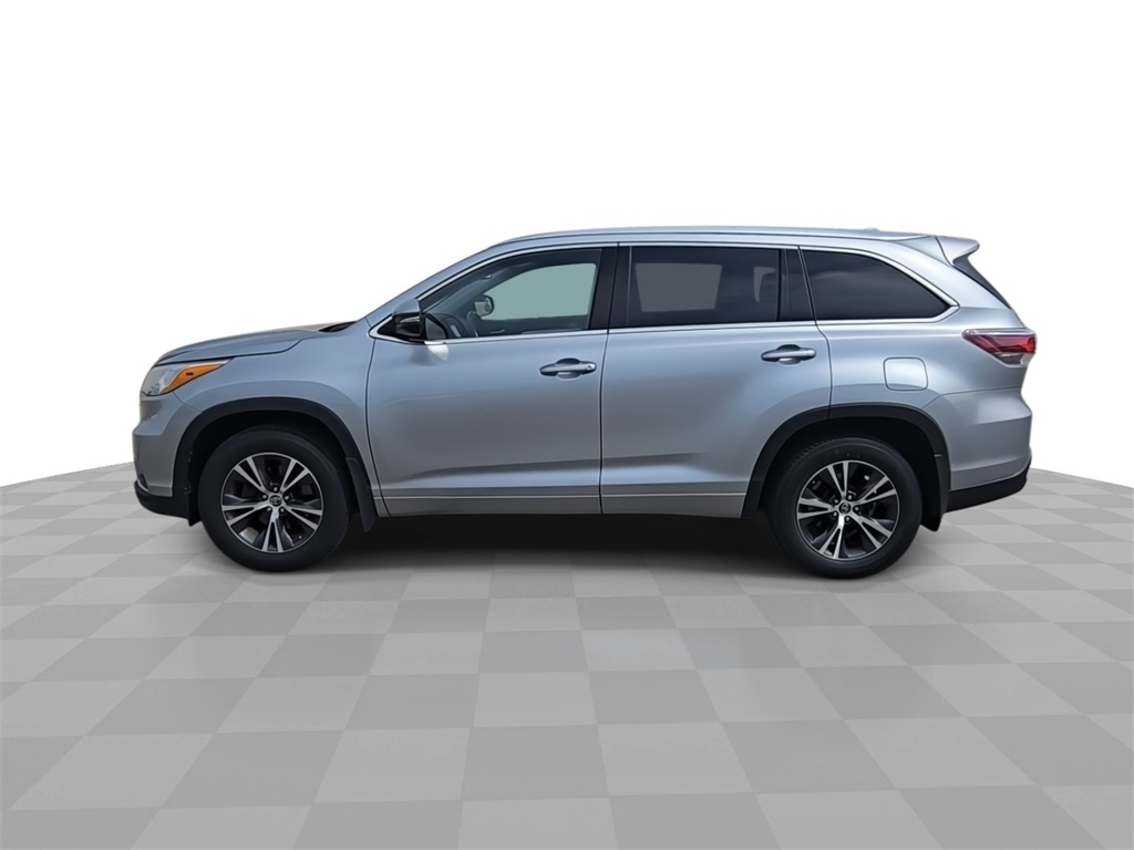 2016 Toyota Highlander XLE photo 3
