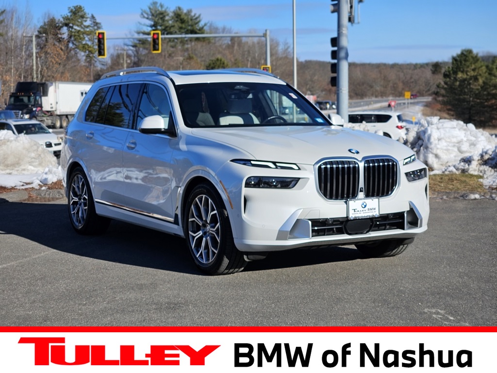 2024 BMW X7 40i's photo