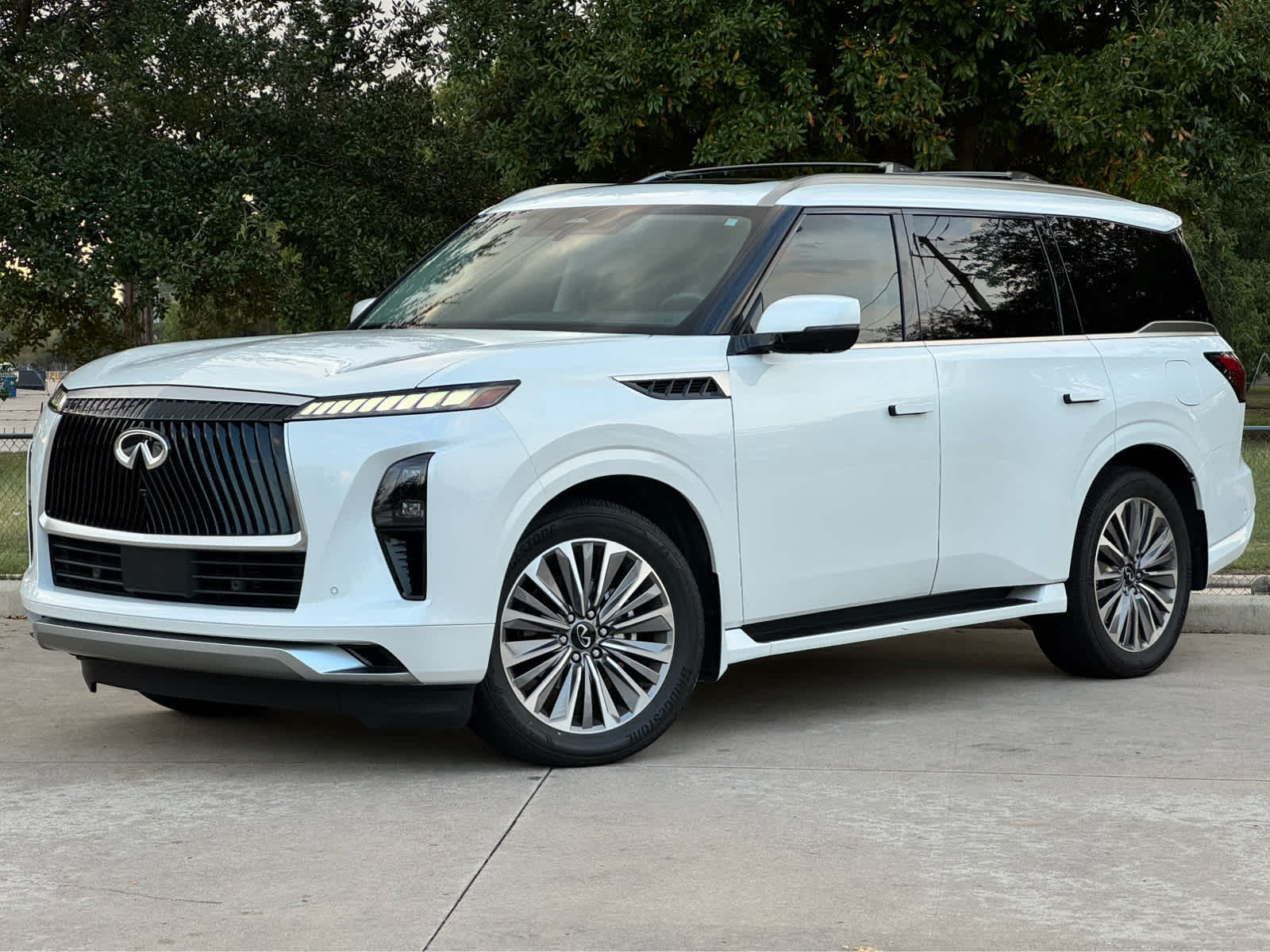 2025 INFINITI QX80 Luxe 4WD