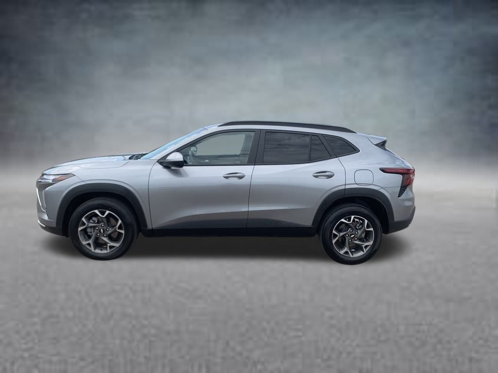 2024 Chevrolet Trax LT photo 4