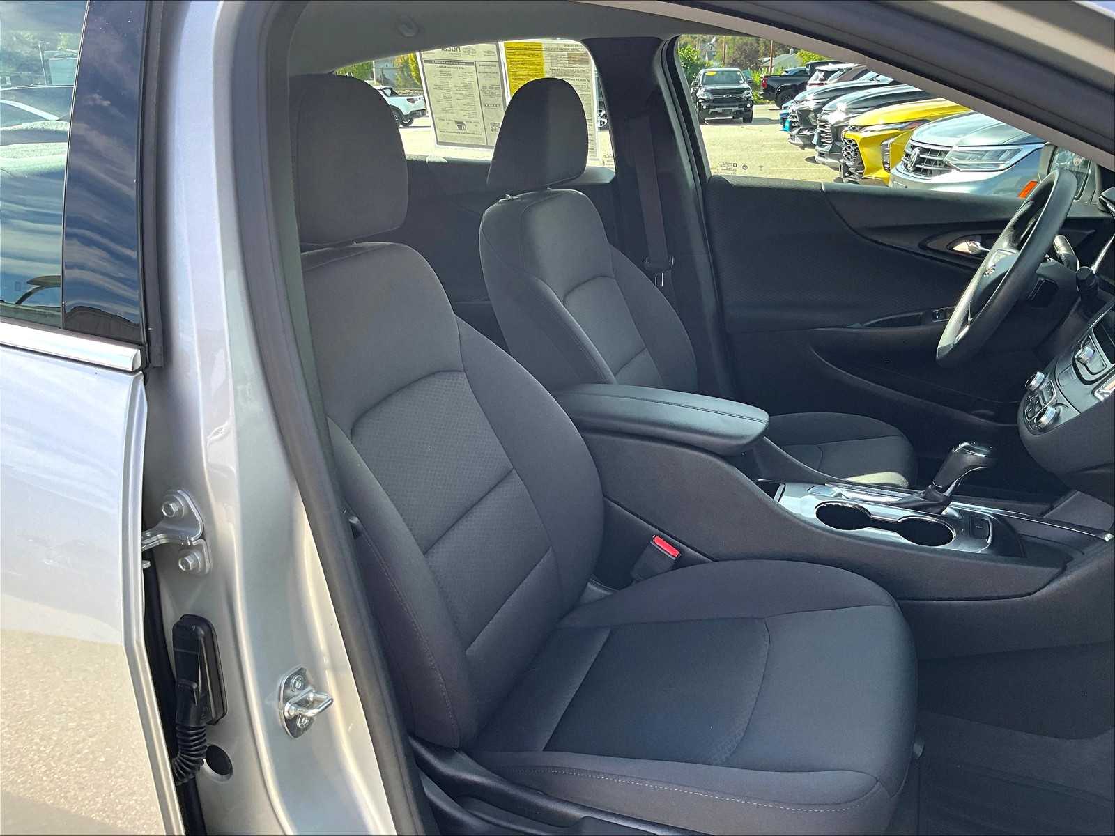 2019 Chevrolet Malibu 1LT photo 11