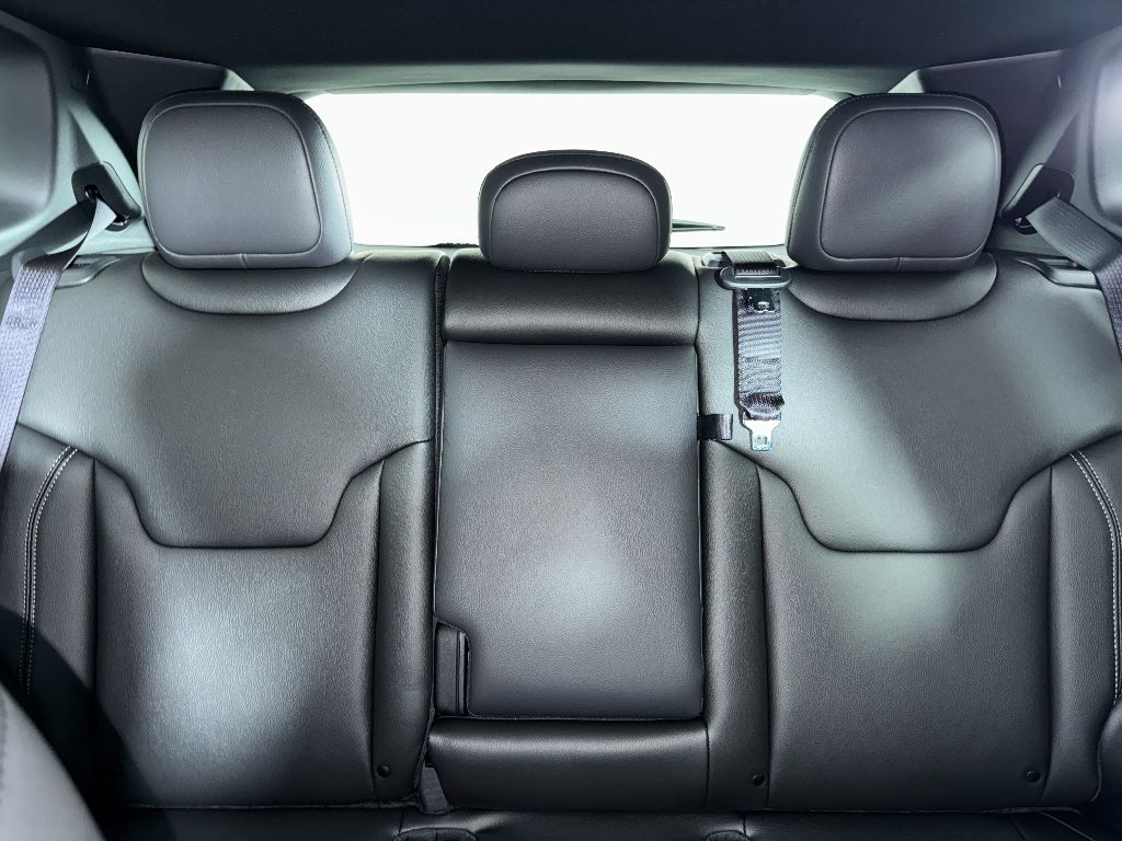 2025 Jeep Compass Limited photo 5