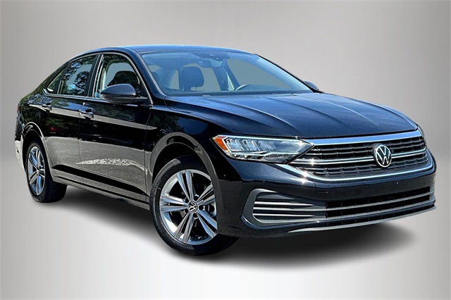 2024 Volkswagen Jetta SE's photo