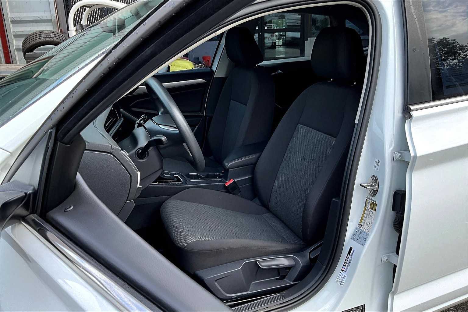 2021 Volkswagen Jetta S photo 6