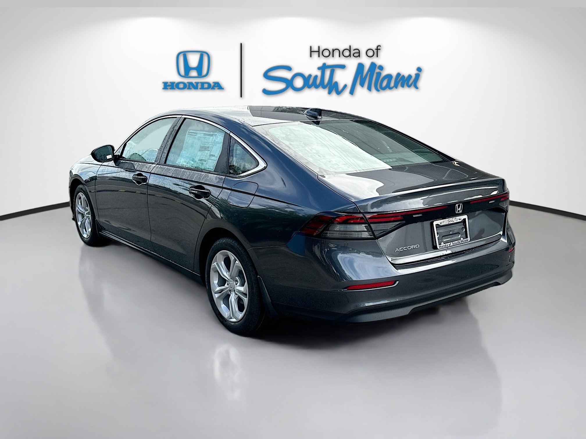 2025 Honda Accord LX photo 4