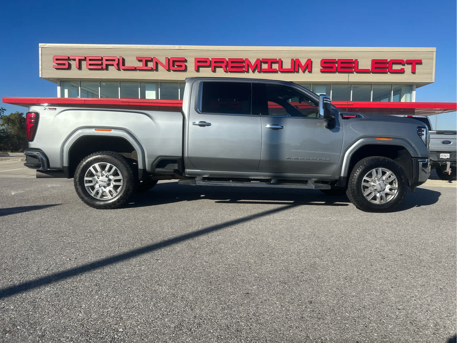 2024 GMC Sierra 2500HD SLT's photo