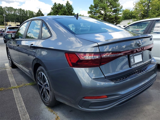 2025 Volkswagen Jetta 1.5T Sport photo 4