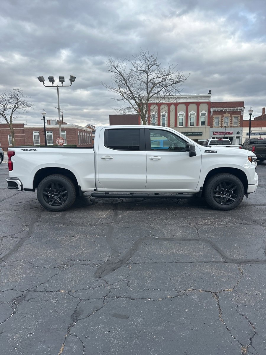 2025 Chevrolet Silverado 1500 RST photo 4