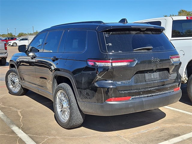 2023 Jeep Grand Cherokee Limited photo 2