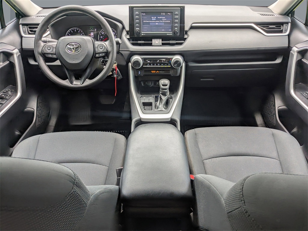 2021 Toyota RAV4 LE photo 13