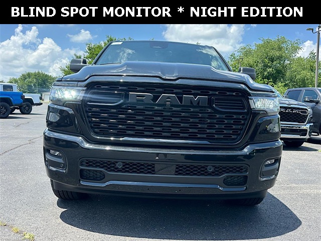 2025 Ram 1500 Tradesman photo 2