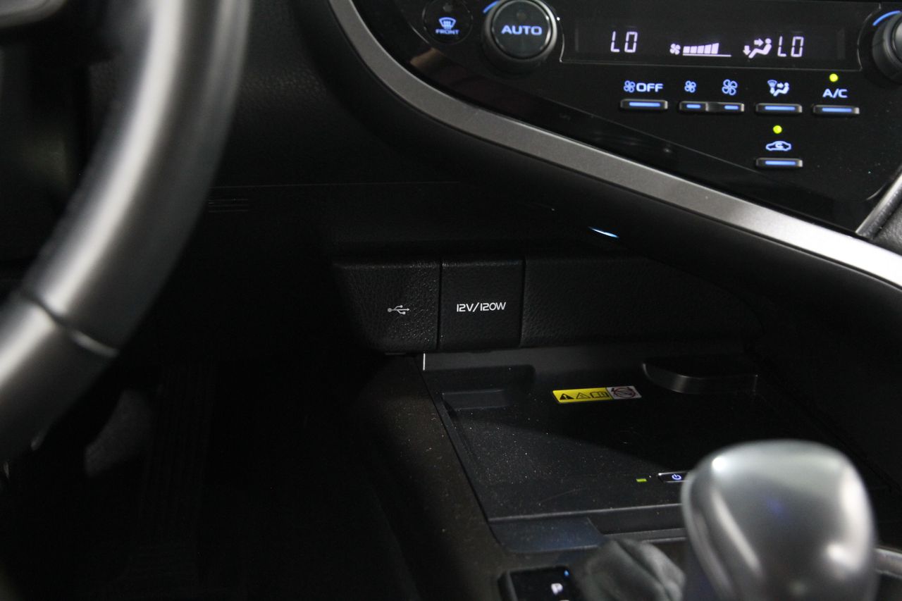 2023 Toyota Camry XSE photo 12