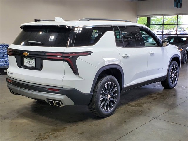 2025 Chevrolet Traverse photo 4