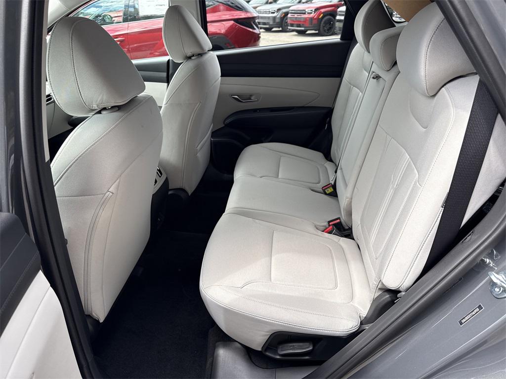 2026 Hyundai Tucson SEL photo 11