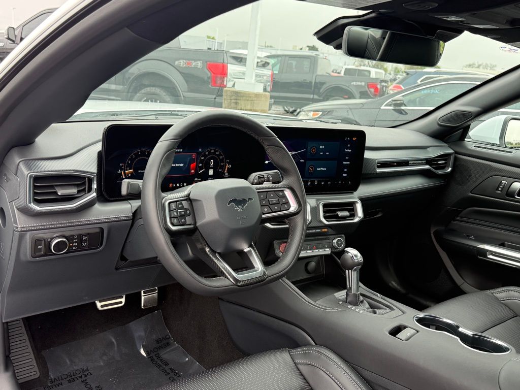 2025 Ford Mustang GT Premium photo 3