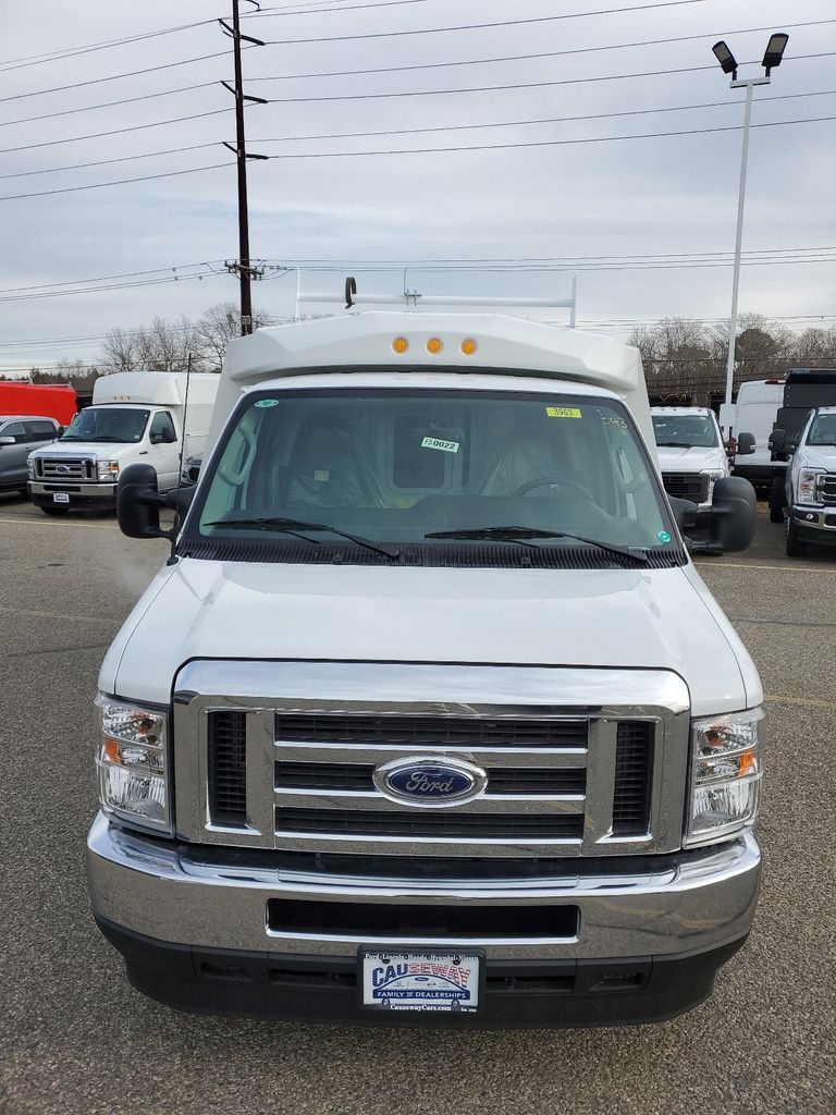 2025 Ford E-350 Base photo 2