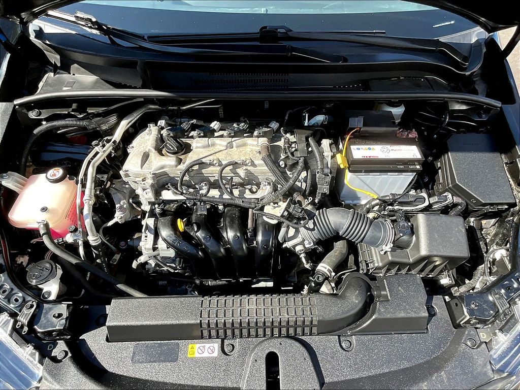 2021 Toyota Corolla LE photo 28