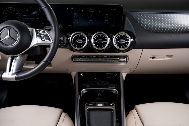 2024 Mercedes Benz GLA 250 photo 34
