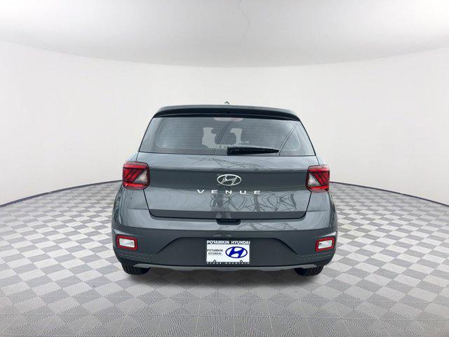 2025 Hyundai Venue SE photo 6