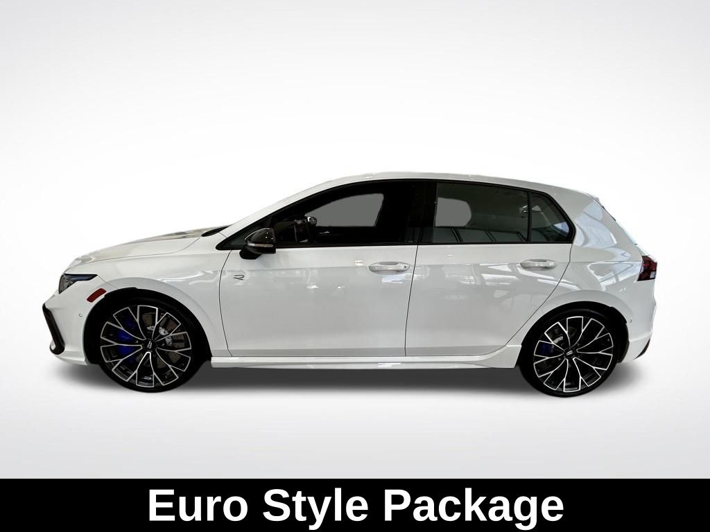 2025 Volkswagen Golf R 2.0 TSI photo 2
