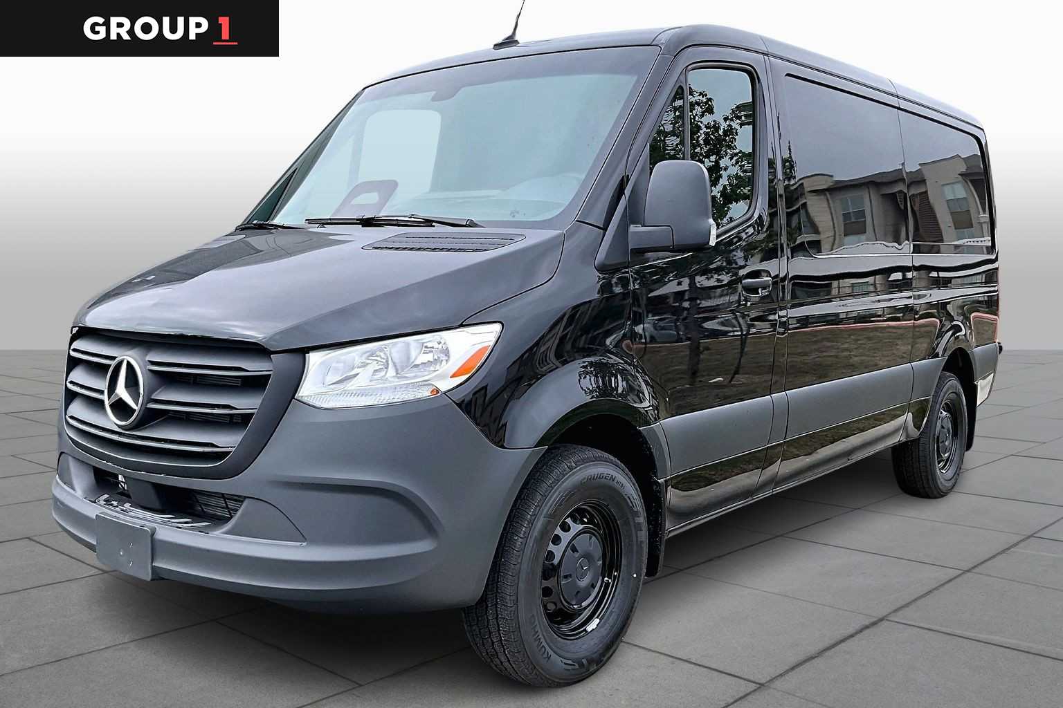 2026 Mercedes-Benz Sprinter Cargo Van Base's photo