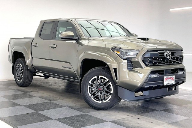 2025 Toyota Tacoma TRD Sport's photo