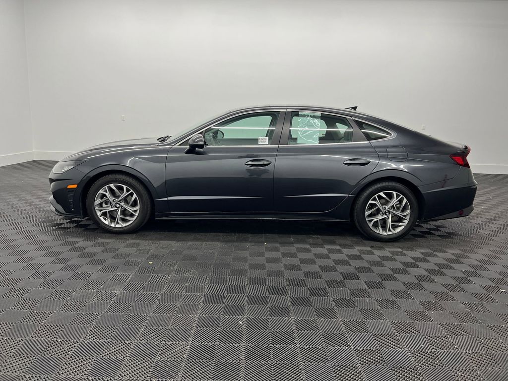 2020 Hyundai Sonata SEL photo 2