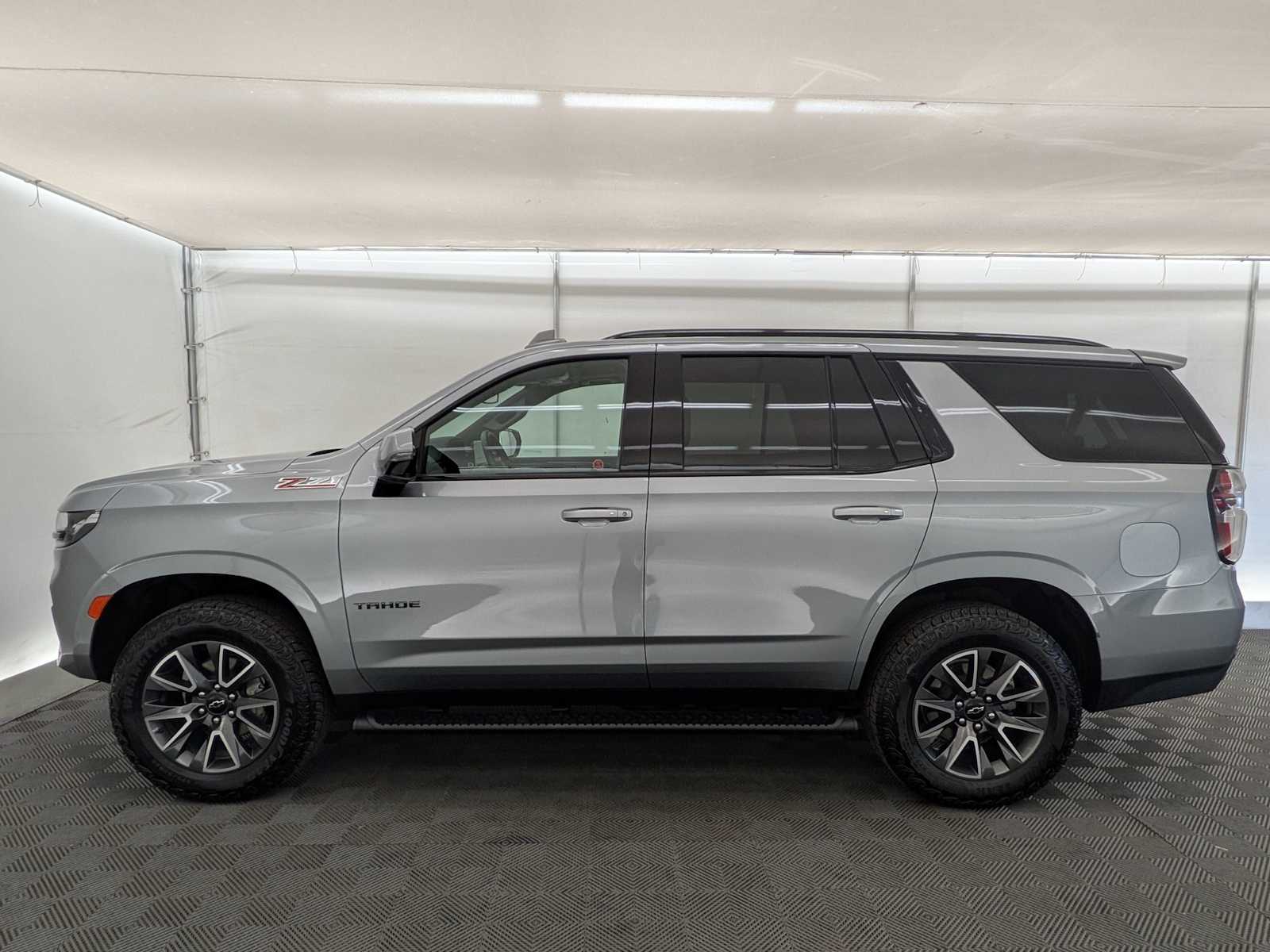 2024 Chevrolet Tahoe Z71 photo 2