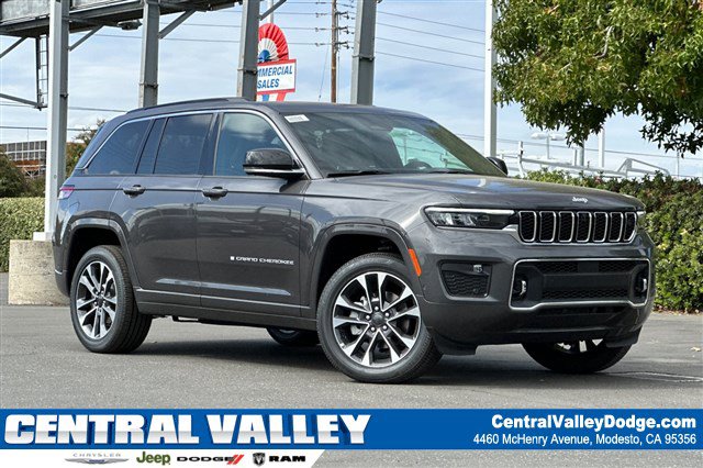 2025 Jeep Grand Cherokee Overland's photo