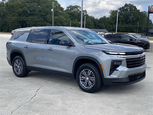 2024 Chevrolet Traverse LS photo 6