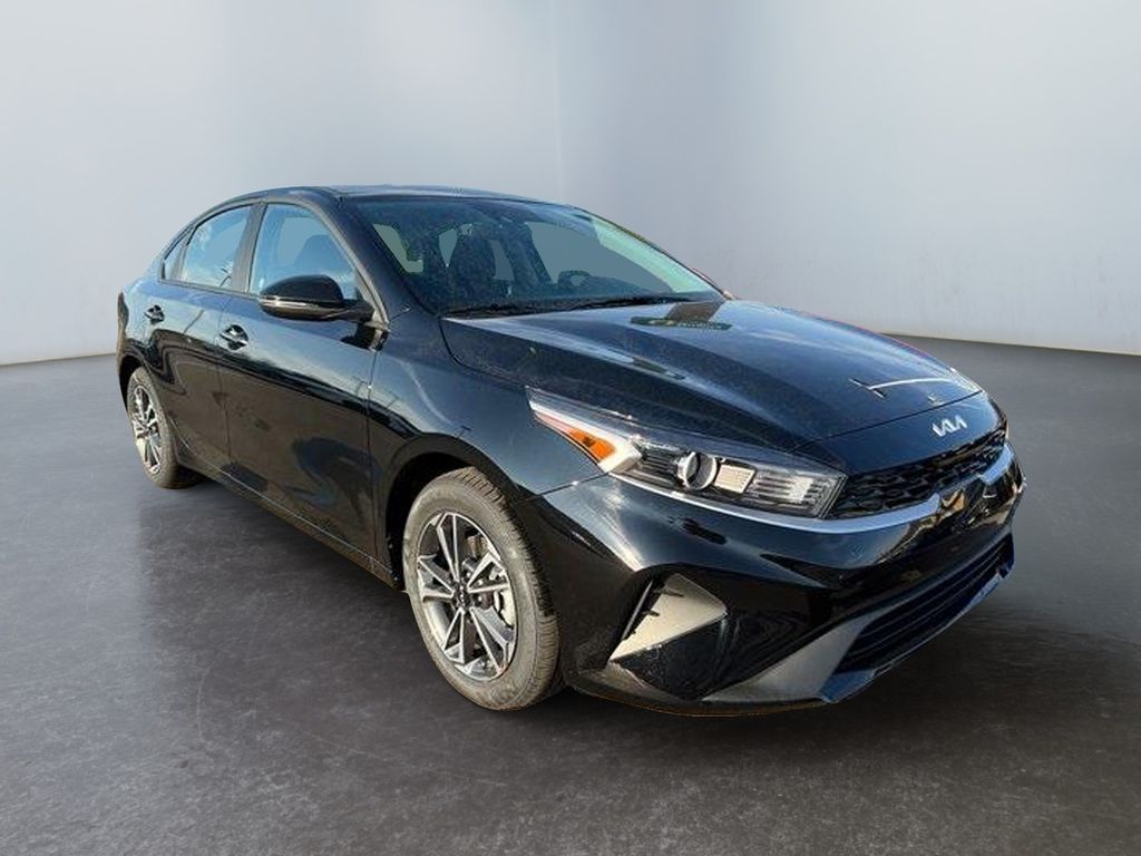 2024 Kia Forte LXS's photo