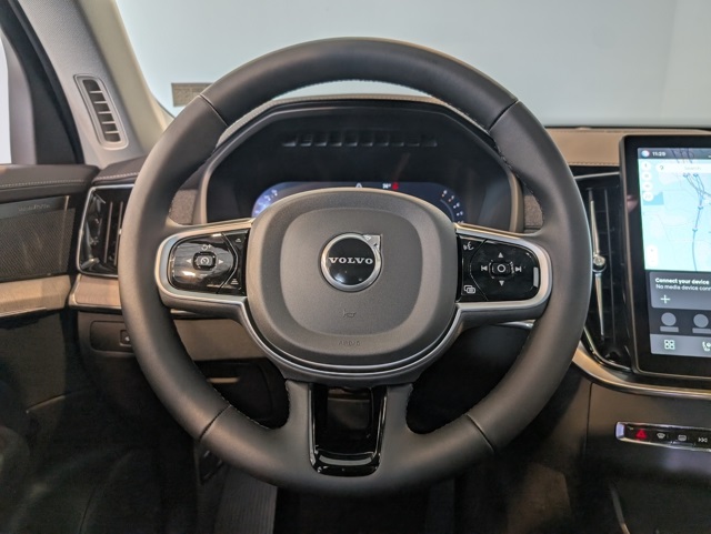 2026 Volvo XC90 Plus photo 14