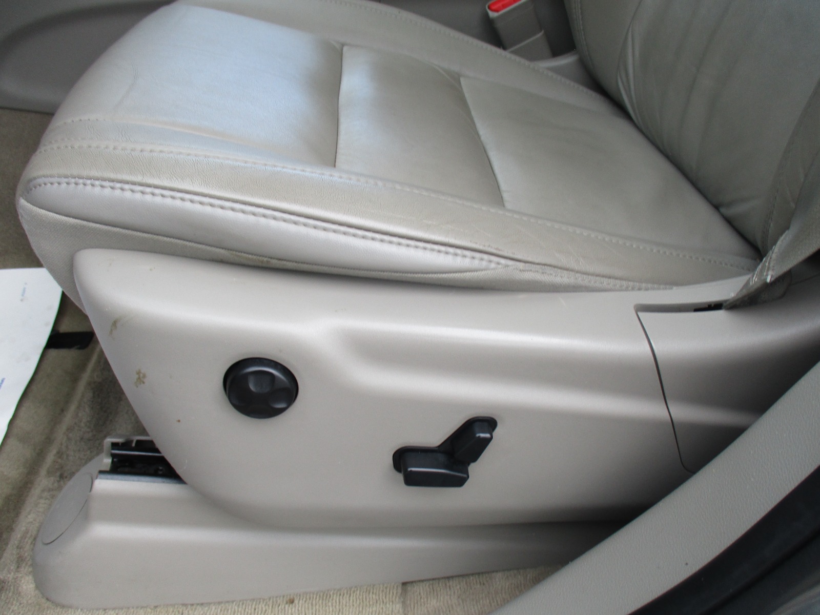 2012 Jeep Grand Cherokee Laredo photo 8