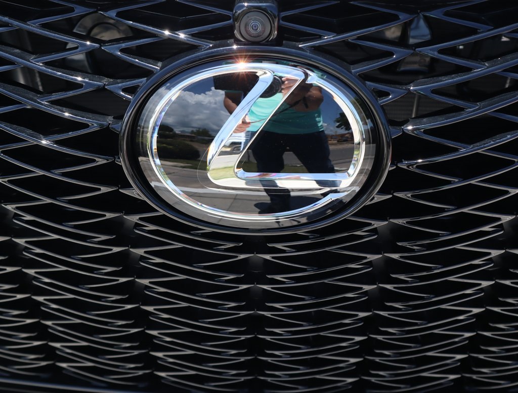 2025 Lexus IS 350 F SPORT photo 16
