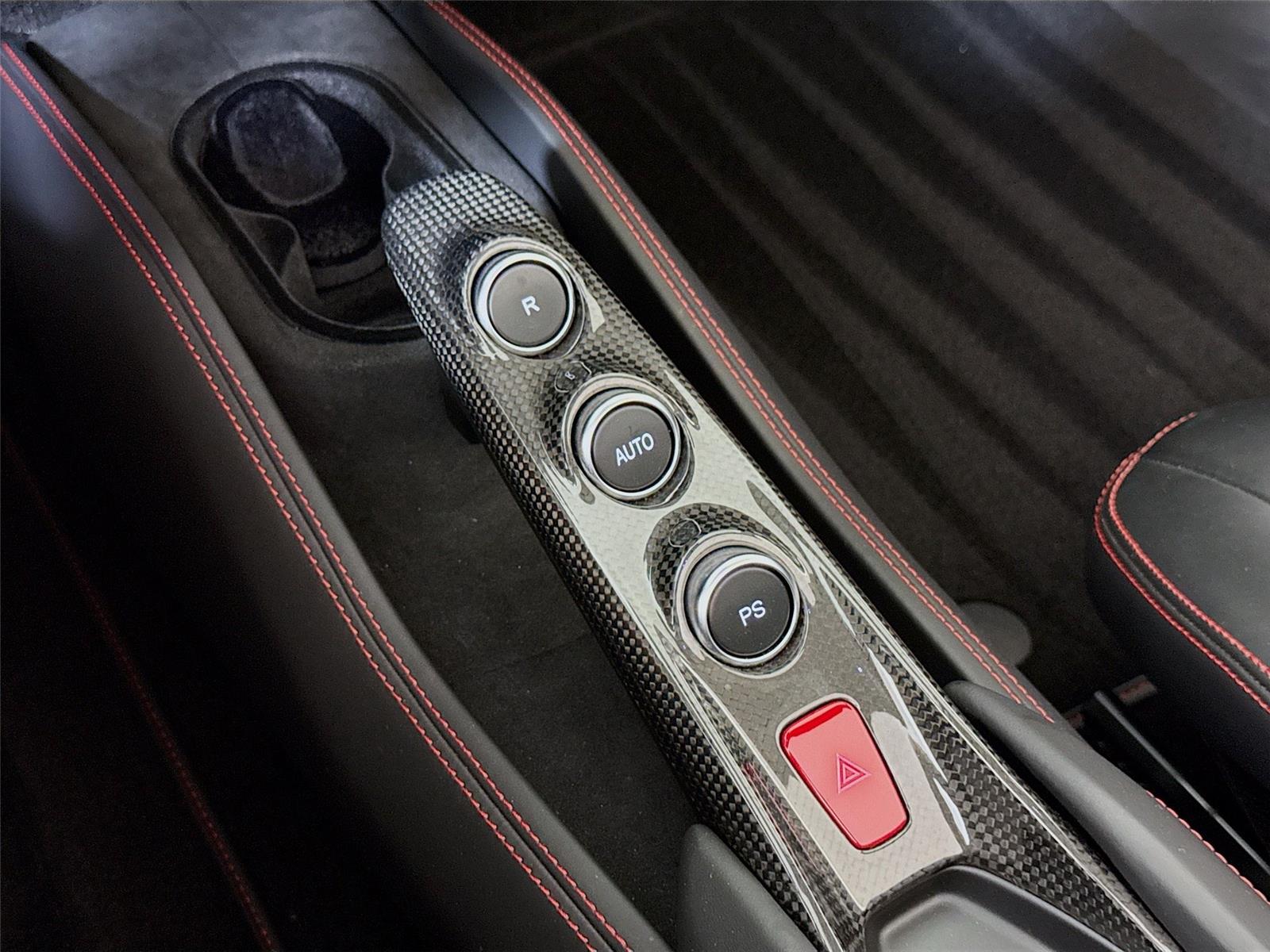 2022 Ferrari F8 Spider photo 18