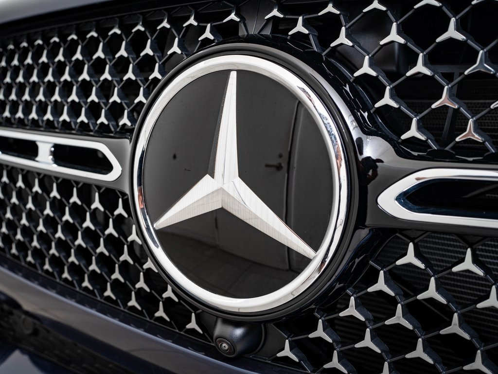 2026 Mercedes Benz GLE 450 4MATIC photo 3