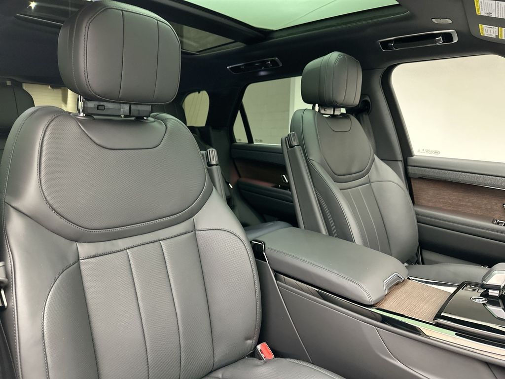 2024 Land Rover Range Rover Sport SE photo 11