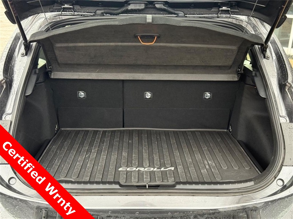 2025 Toyota Corolla SE photo 3