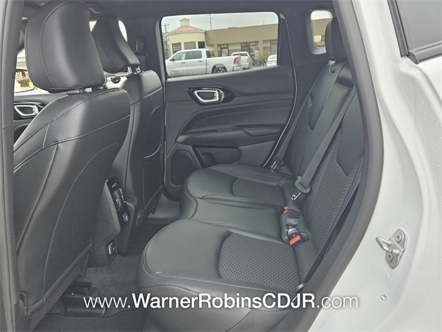 2026 Jeep Compass Latitude Altitude photo 6